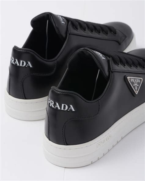 prada shoes me